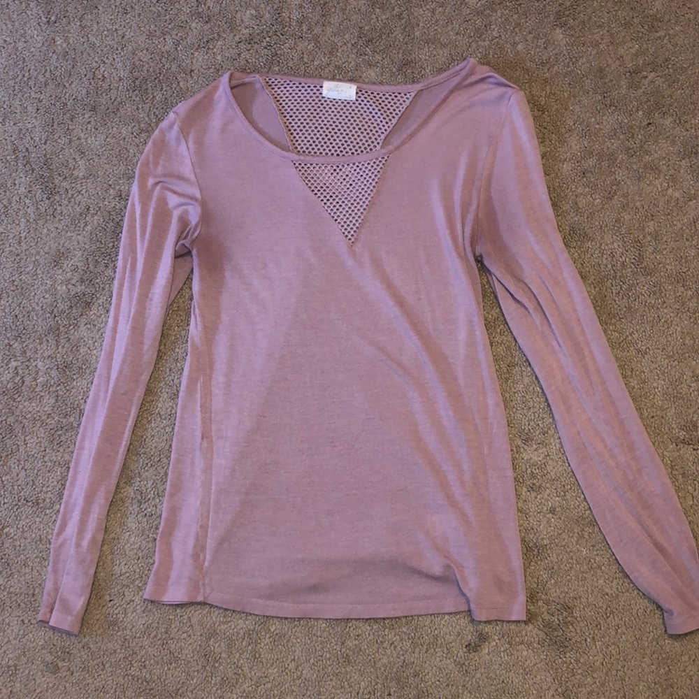Long sleeve, pink flowy tee